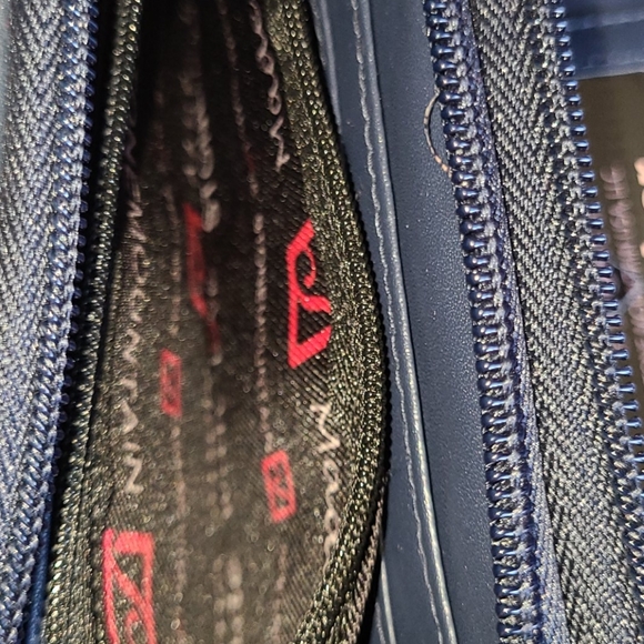 Stone Mountain Wallet - Picture 9 of 12